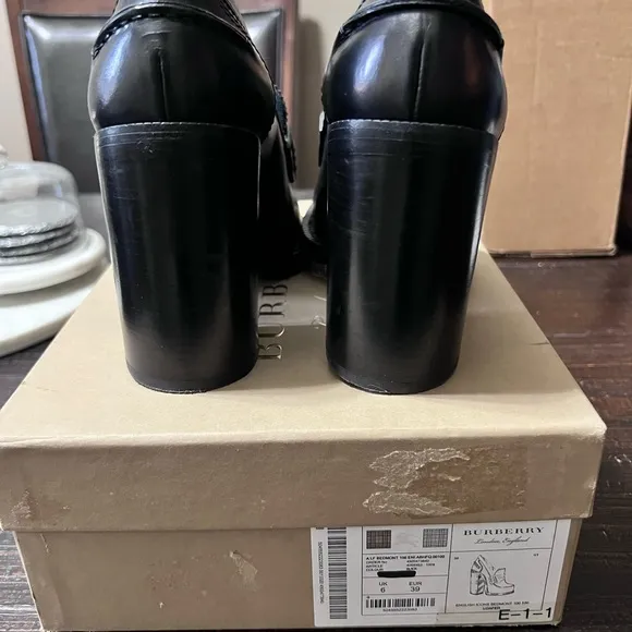 Burberry Loafer Heel Block Bargain 39 Women Shoes Loafers LTD Collection.