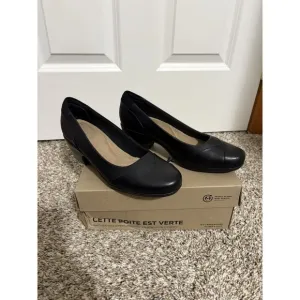 CLARKS ARTISAN &quot;Rosalyn Belle&quot; Black Dress Pump Comfort Size 8.5 MSRP $109.99