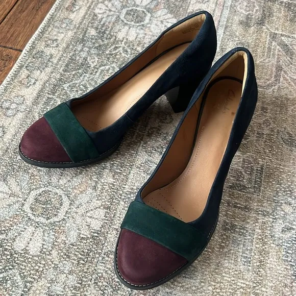 Clarks Artisan Suede Tarah Brae Colorblock Navy Blue Green Block Heels Pumps 11