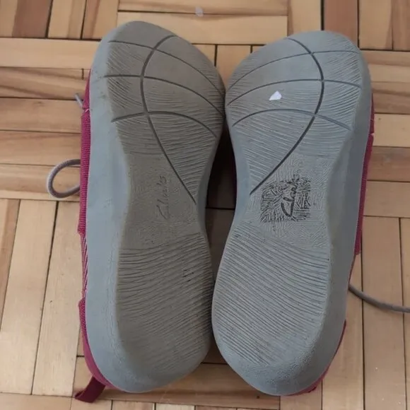 Clark's cloudsteppers soft cushions shoes size 6