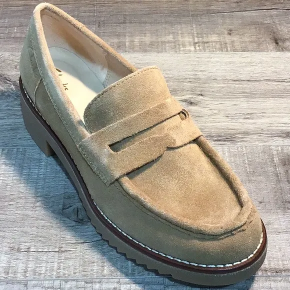 Clarks - Eden Style - Tan Suede