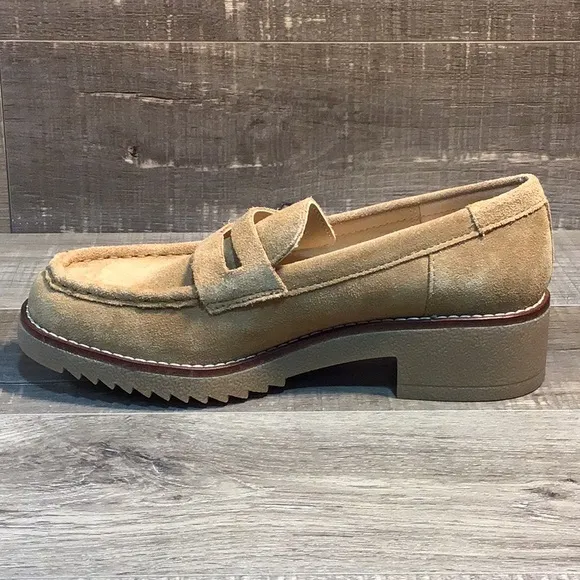 Clarks - Eden Style - Tan Suede