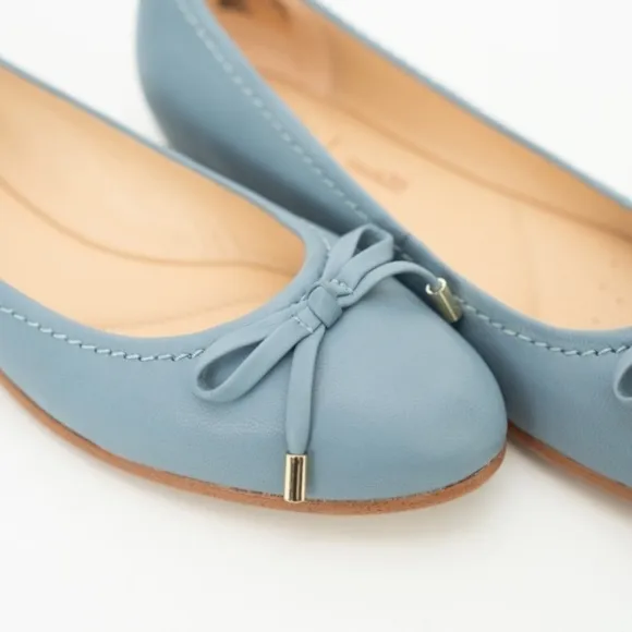 Clarks. Gracy Lilly Shoe.