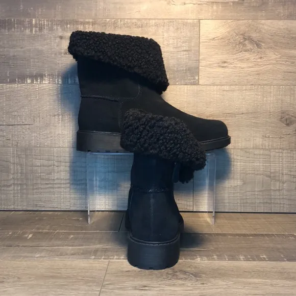 Clarks - Opal Zip Black Suede