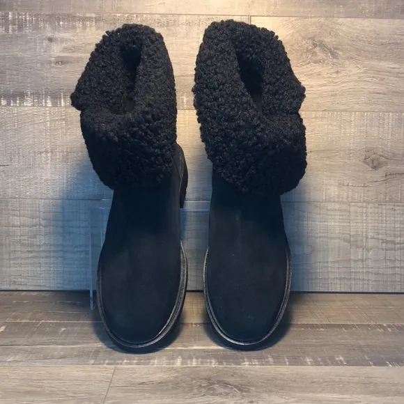 Clarks - Opal Zip Black Suede