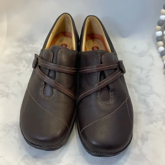 Clarks Unstructured Un.Esma Brown Leather Slip On Loafer Comfort Shoes 7W