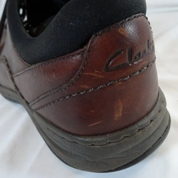 Clarks Men Brown Shoes Size 9W.