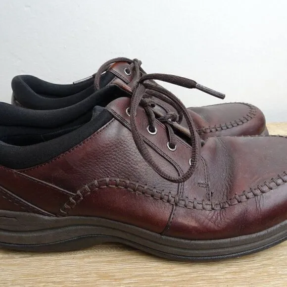 Clarks Men Brown Shoes Size 9W.