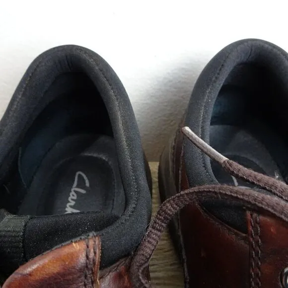 Clarks Men Brown Shoes Size 9W.