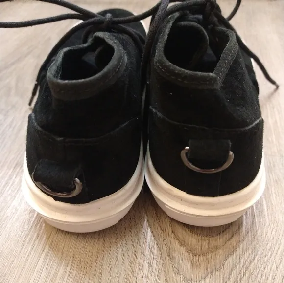Clearweather Black Suede Skateboard Shoes. Size 8