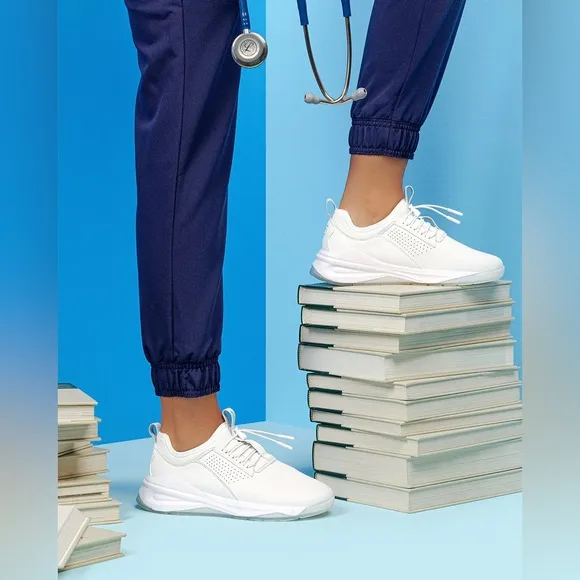 Clove Classic Brilliant White Slip Resistant Comfort Sneakers