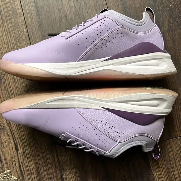 Clove Classic Comfort Nurse Sneakers Lavender Purple Size 9.5