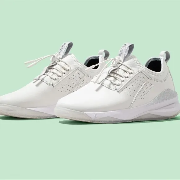 CLOVE NURSE brand  New SHOES SIZE women  7.5 White New