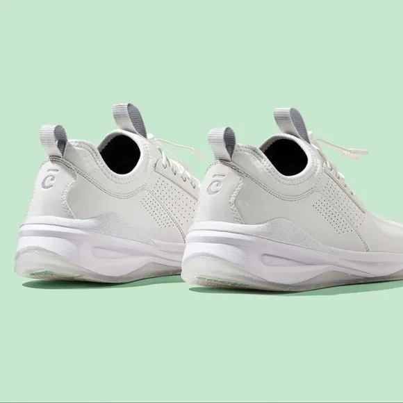 CLOVE NURSE brand  New SHOES SIZE women  7.5 White New