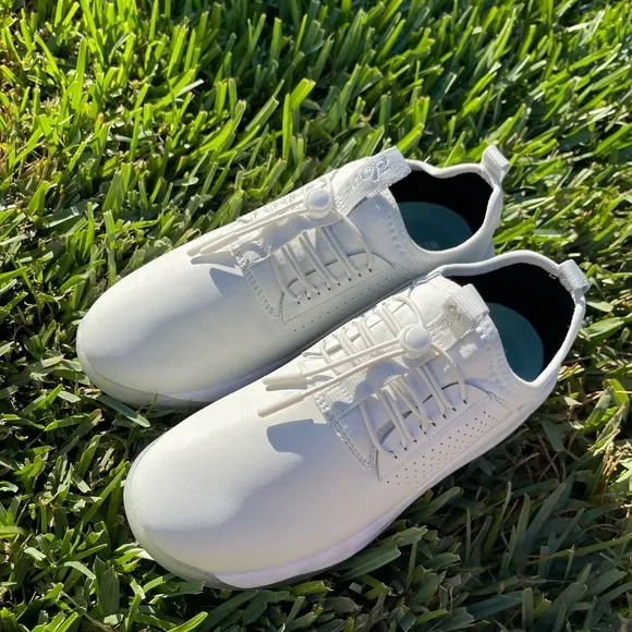 CLOVE NURSE brand  New SHOES SIZE women  7.5 White New