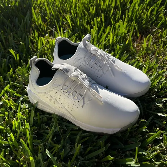 CLOVE NURSE brand  New SHOES SIZE women  7.5 White New