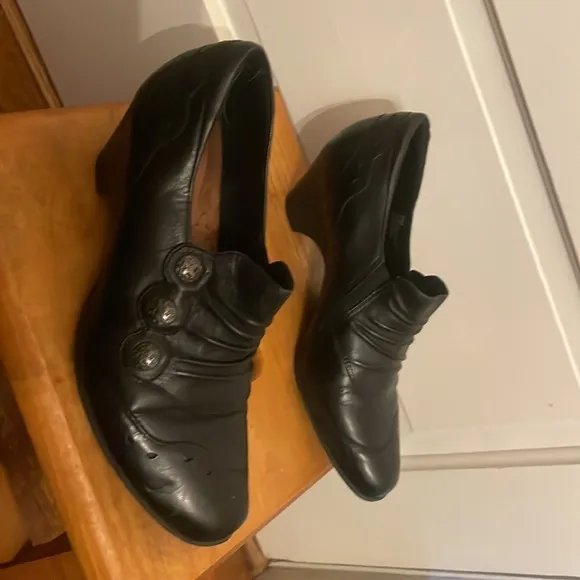 Cobb‎ Hill leather heeled loafers size 10 nearly perfect condition