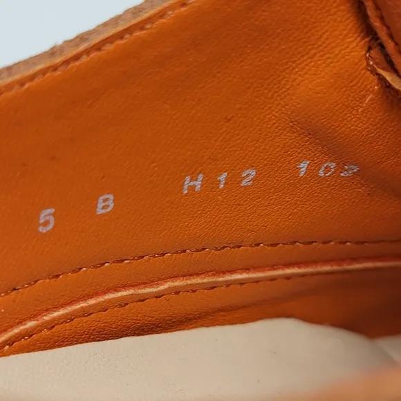 Cole Haan Women's Size 5 B Alisa Wingtip Suede Oxford Shoes Orange D38959