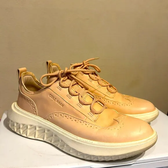 Cole Haan Zero Grand WingTip Shoes sz 9.5M Pink / Cream Business Comfort Shoe