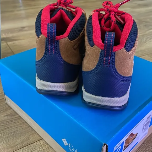 Columbia Youth Newton Ridge Suede boots
