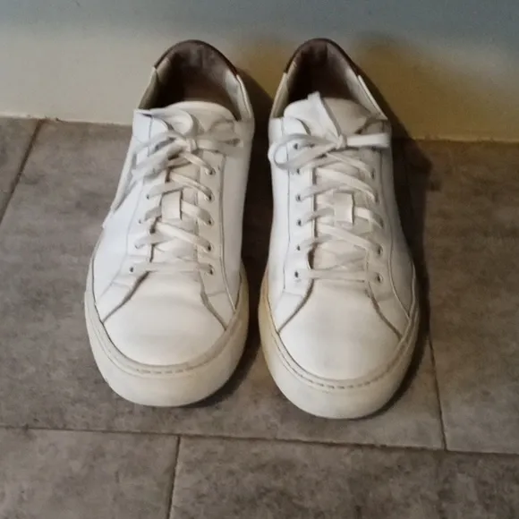 COMMON  shoes size 8 men es a