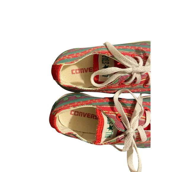 Converse Christmas Shoes Chuck Taylor All Stars Sz 6 women Red/Green