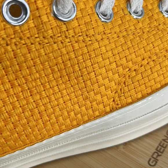 Converse Chuck Taylor yellow low top shoe strings suede front size 11.5 shoes