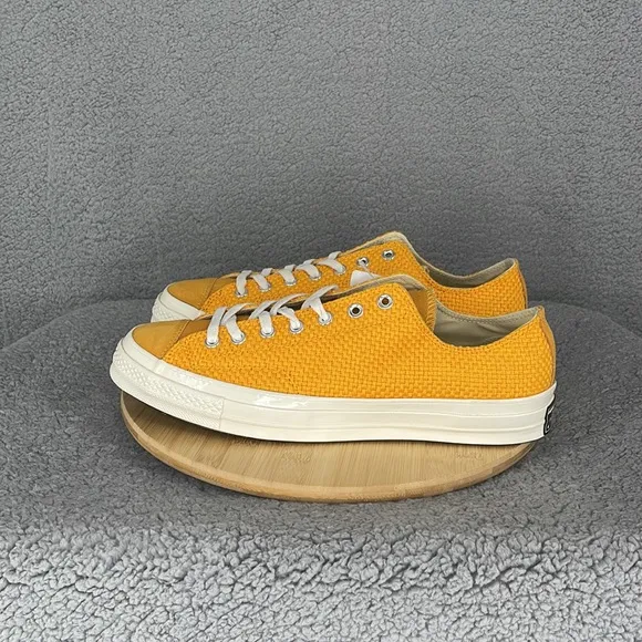 Converse Chuck Taylor yellow low top shoe strings suede front size 11.5 shoes