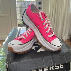 Converse Run Star Hike OX Hyper Pink New in box Women