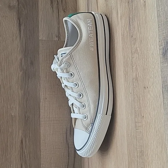 Converse shoes women Brand new in the box.