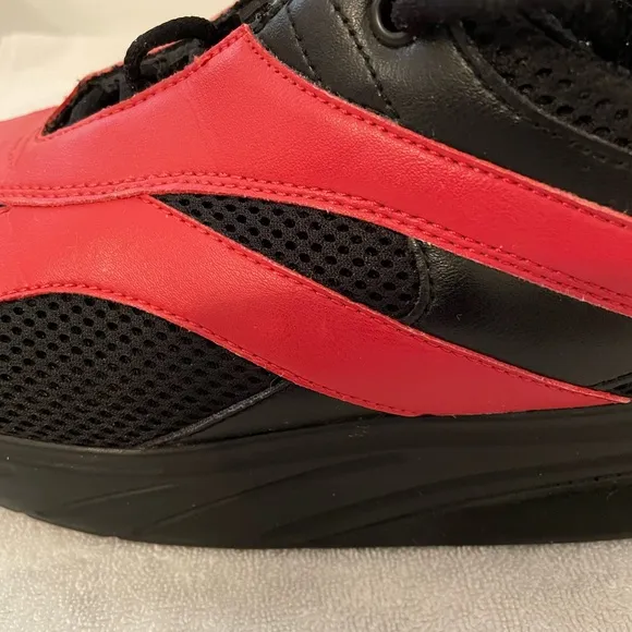 COPY - MBT FLAME RARE RED/BLACK PHYSIOLOGICAL ROCKER SHOES SIZE 10 WORN ONCE