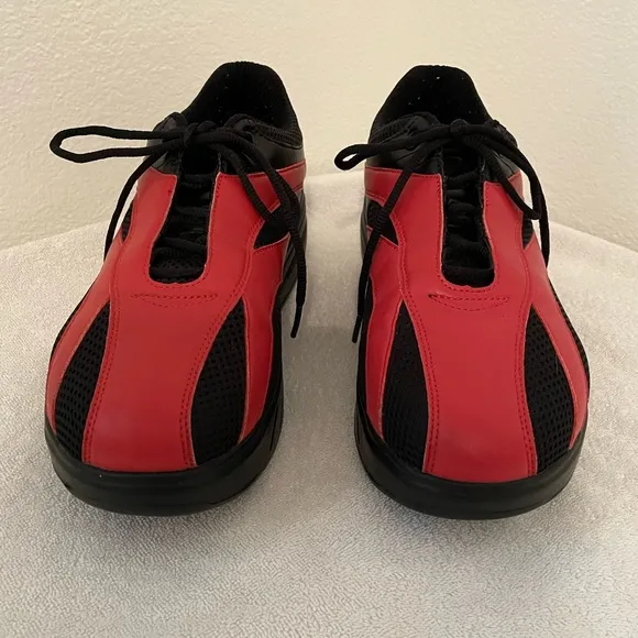 COPY - MBT FLAME RARE RED/BLACK PHYSIOLOGICAL ROCKER SHOES SIZE 10 WORN ONCE