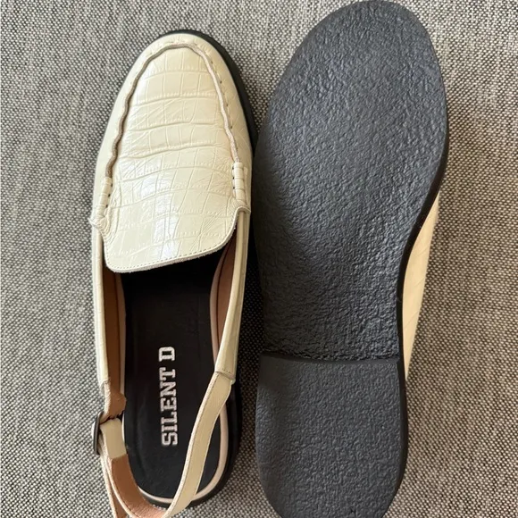 Cream Silent D Women’s Loafers, Like New, Size 10