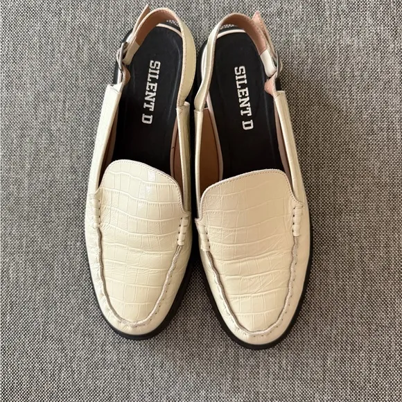 Cream Silent D Women’s Loafers, Like New, Size 10