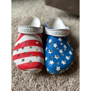 Crocs Clogs Patriotic Stars Stripes Shoes USA Slip On Comfort Size Men 7 Woman 9