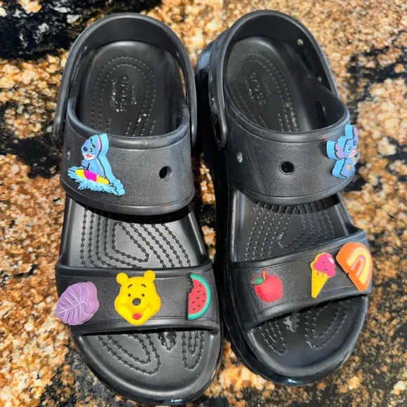 Crocs Unisex Adult Mega Crush Sandal size 8 W used