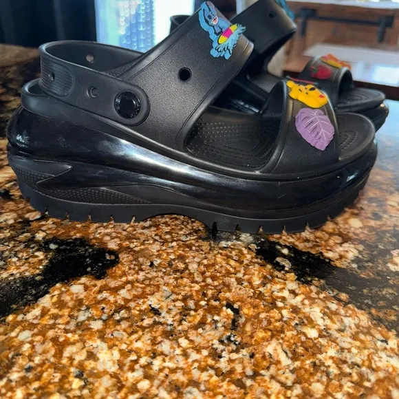 Crocs Unisex Adult Mega Crush Sandal size 8 W used