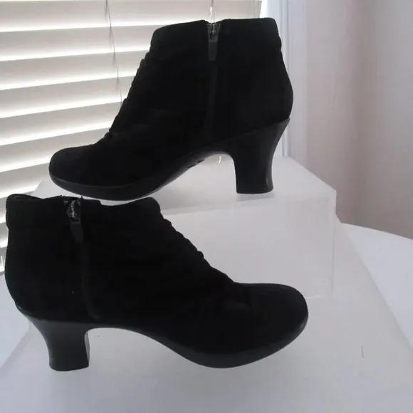 DANSKO Buffy Ruched Black Comfy Ankle Booties Shoes Size 38 (US 7.5-8)