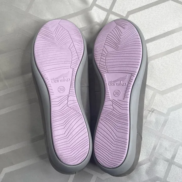 Dansko Kristen Slip on Comfort Shoes in Taupe Size 38 or 7.5-8 US