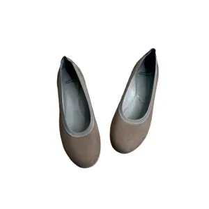Dansko Kristen Slip on Comfort Shoes in Taupe Size 38 or 7.5-8 US