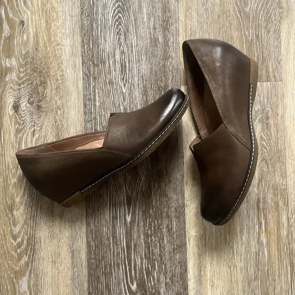 Dansko Liliana leather wedge slip on shoes size 38