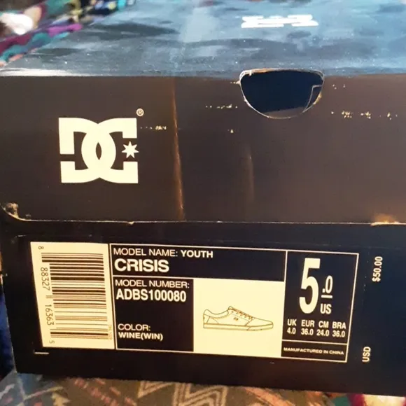 DC shoes youth size 5