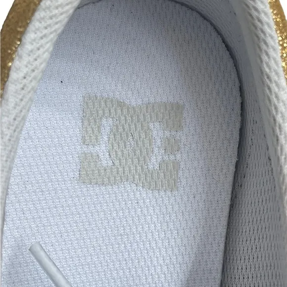 DC Women Trase PlatformCasual Shoes Gold US Size 8.5NWB Metallic Fabric