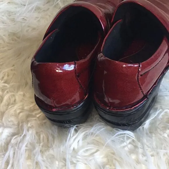 Deep red clog type shoes in size 6 NWOT