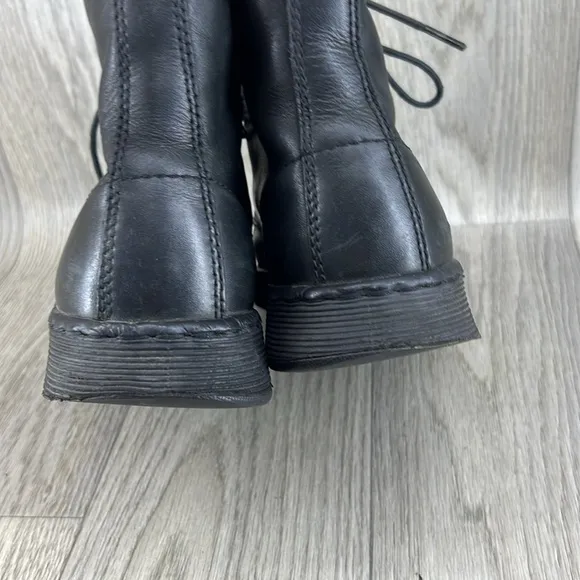 Doc Martins airwair soft soles style Newton