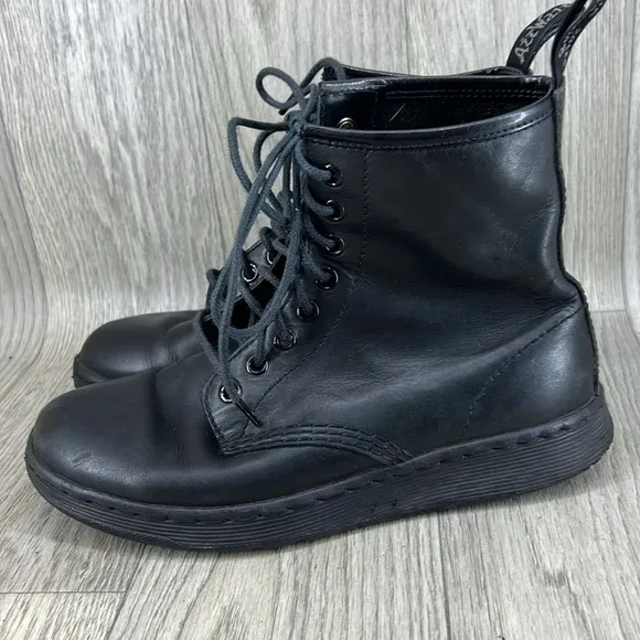 Doc Martins airwair soft soles style Newton