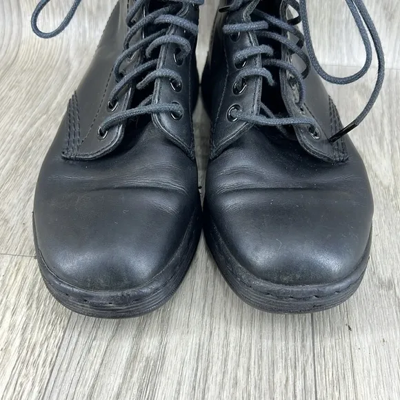 Doc Martins airwair soft soles style Newton