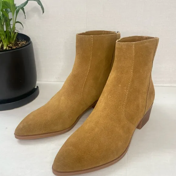 Dolce Vita‎ Acela Women's Caramel Suede AnkleBootie Shoe Size 6