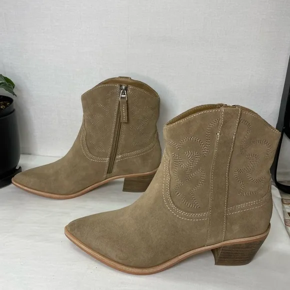 Dolce Vita Womens Solow‎ Beige Suede Cowboy, Western Boots 9.5