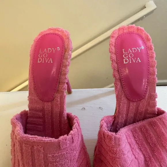 Dolls Kill Lady Go Diva PINK TERRY CLOTH HEELS STILETTOS SANDALS 7 NEW